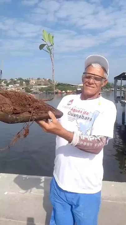 A ação faz parte do Projeto Águas da Guanabara, uma iniciativa voltada para a limpeza e preservação da Baía de Guanabara e seus arredores