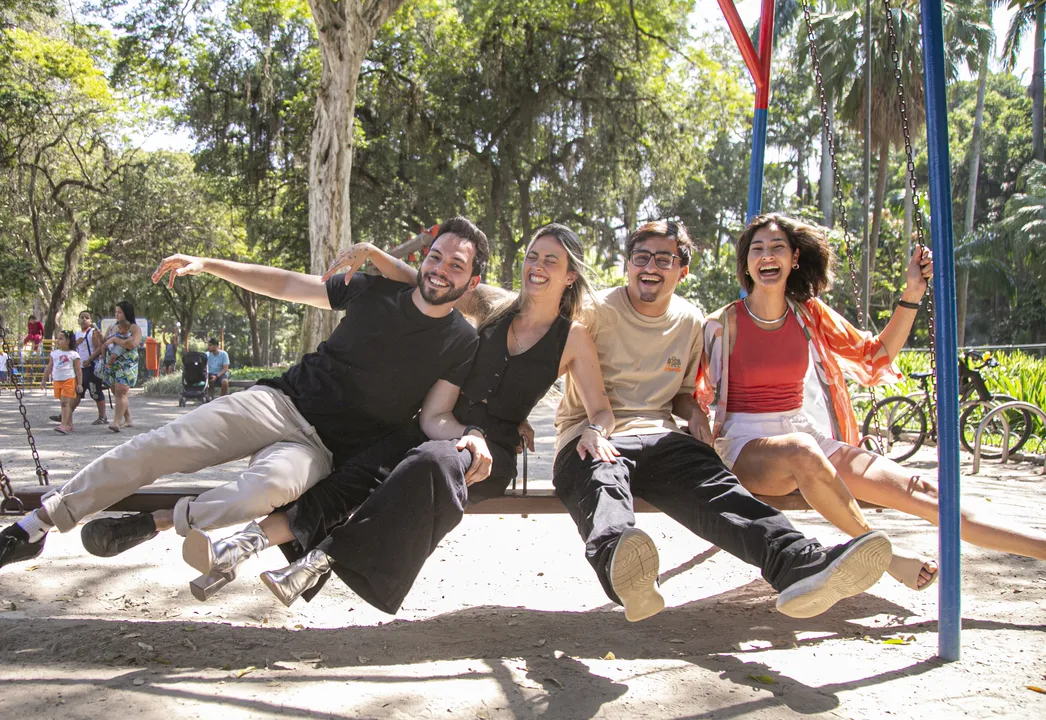 Caio, Bruna, Gabriel e Ítala, amigos e integrantes do Canal Plano B