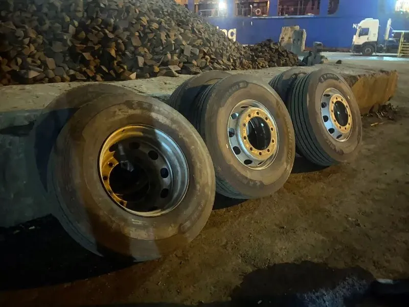 Droga era transportada no interior dos pneus