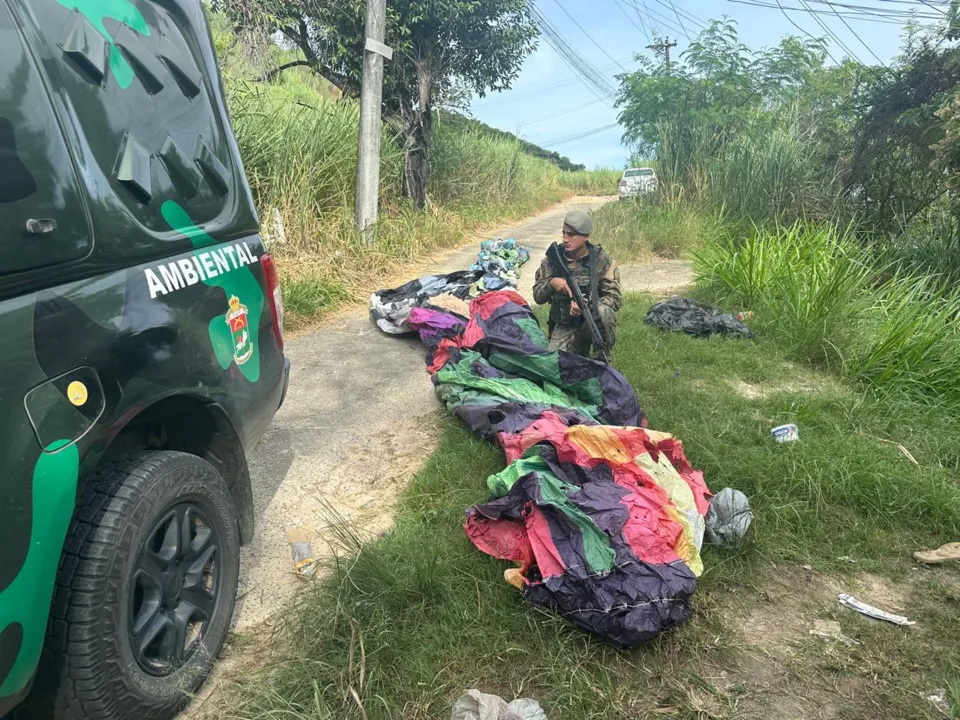 Balão foi resgatado pela polícia ambental