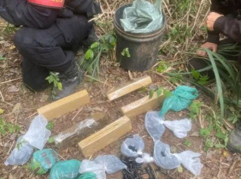 5 kg de maconha e 762 pinos de cocaína foram encontrados