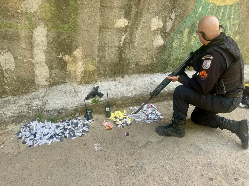 Material apreendido pela PM na tarde desta segunda em Niterói