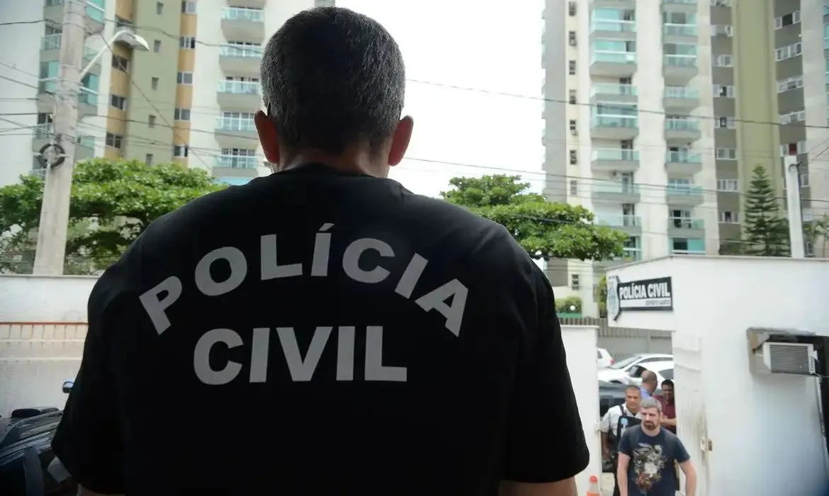 A operação, da Polícia Civil, conta com o apoio da Polícia Militar e do Ministério Público