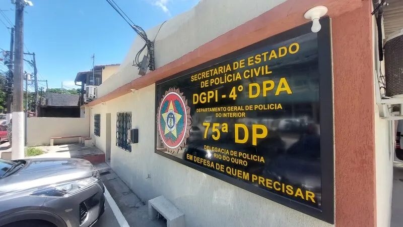 Vítima e suspeito prestaram depoimento na 75ª DP (Rio do Ouro)