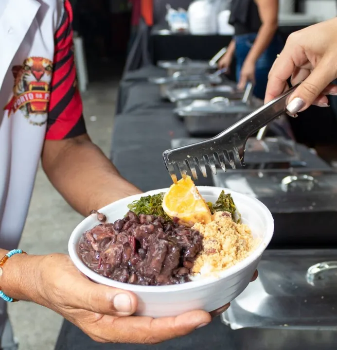 Feijoada do Tigre agita a varanda do Pátio Alcântara, em São Gonçalo