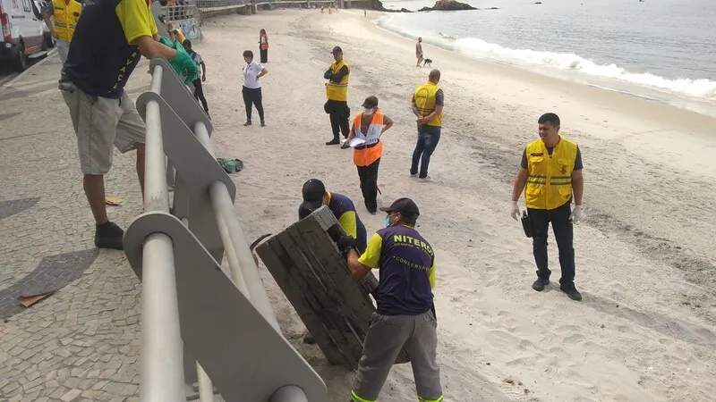 Ação da Zeladoria na Praia das Flechas, Ingá