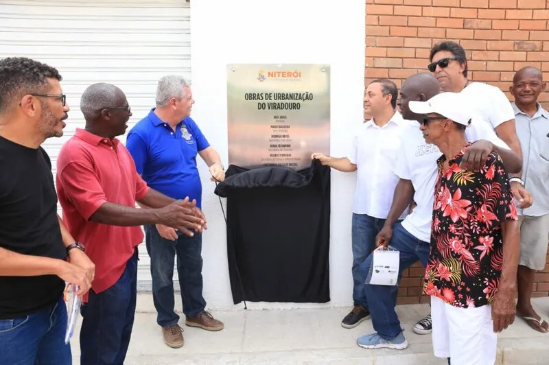 Além da reforma, o projeto também incluiu a construção de novas praças e espaços de convivência