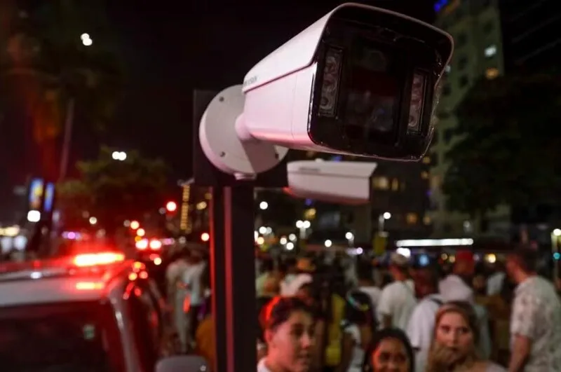 Sistema de reconhecimento facial em Copacabana