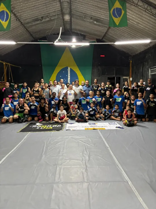 Muay thai do Projeto Ecoar no bairro Porto Novo