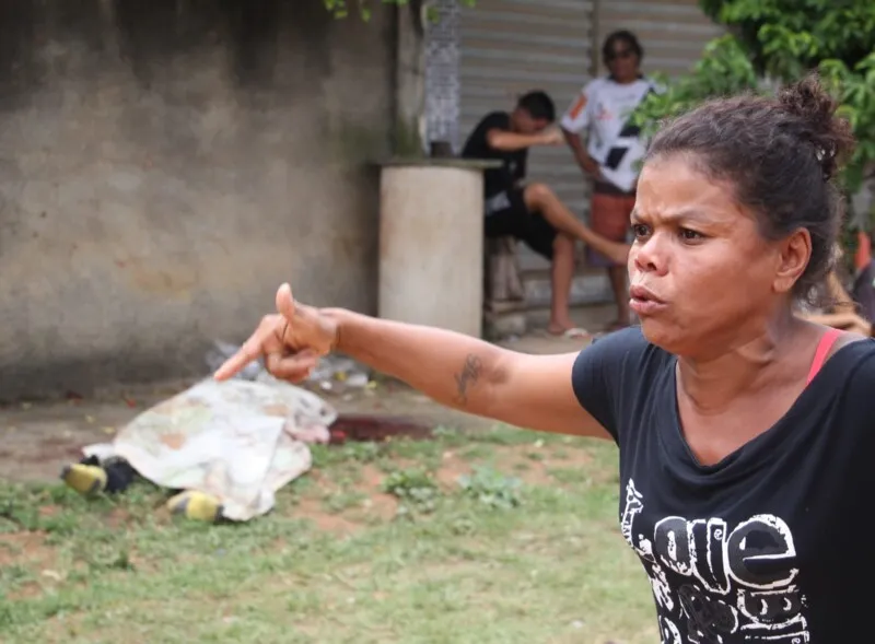 Glaucileia Aparecida Silva, mãe de jovem morto baleado