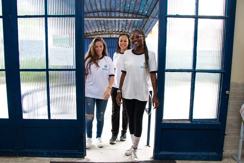 Escolas do Rio estão servindo de abrigo para pessoas afetadas pela chuva