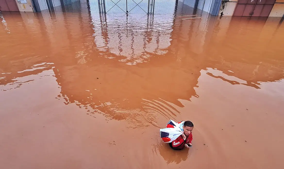 334 municípios do estado foram afetados por fortes chuvas