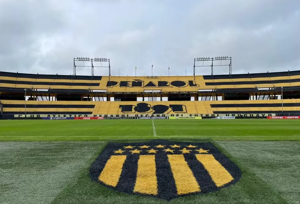 Gramado do Campeón del Siglo, estádio do Peñarol