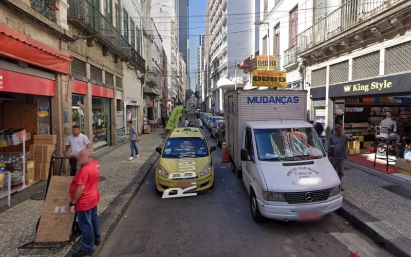 O crime aconteceu na Rua Bueno Aires, no Centro do Rio