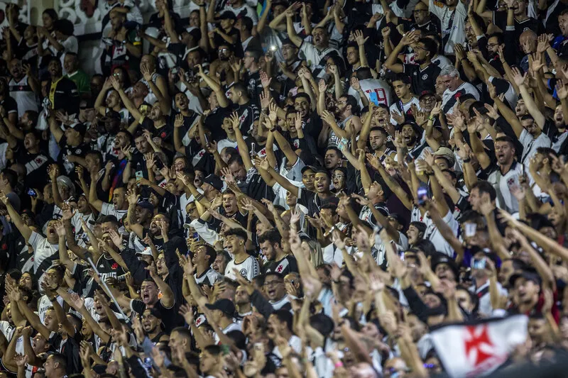 Envelopes com propostas técnicas para o estádio serão abertos nesta terça (05)