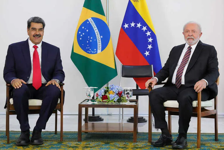 Maduro atacou o ex-ministro e atual assessor especial de Lula para Assuntos Internacionais, Celso Amorim, que fez críticas recentes ao regime venezuelano