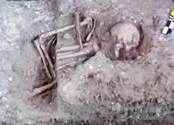 Descobertas incluem 43 esqueletos humanos e mais de 100 mil peças arqueológicas