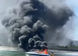 A embarcação explodiu na manhã desta sexta-feira (10)
