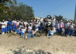 A coleta dos pneus é uma das atividades dos pescadores-membros do Projeto “Águas da Guanabara”