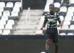 Tchê Tchê vem sendo reserva no Botafogo de Artur Jorge, porém, entra frequentemente nas partidas