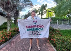 Carlos Germano pega pênalti de Zico e é vaiado no 'Jogo das