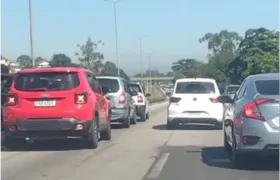 Acidente complica trânsito na Rodovia BR 101 nesta quarta-feira (24)