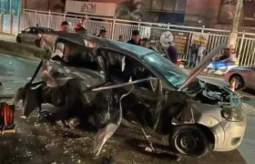 Acidente envolvendo dois carros deixa três feridos em Itaboraí