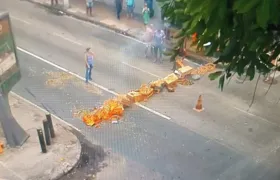 Alameda volta a ficar fechada após protesto contra falta de luz