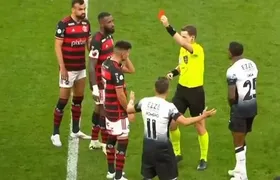 Alcaraz, do Flamengo, leva suspensão de 4 jogos após confusão em partida