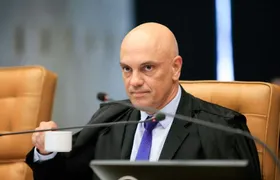 Alexandre de Moraes manda suspender a rede social X, antigo Twitter, do Brasil