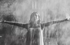 Anitta lança clipe de 'Aceita' com imagens do candomblé: 'Eu tenho fé, não tenho medo'