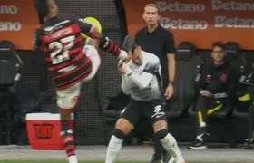 Após falta grave, Bruno Henrique pede desculpas para Matheuzinho do Corinthians