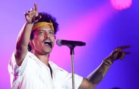 Após impasse com Prefeitura, Bruno Mars anuncia novos shows no Rio