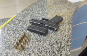 Arma é encontrada por passageiros em trem no Rio