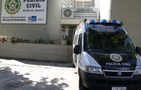 Assalto termina com homem morto e mulher ferida no Rio