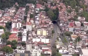 Ataque de facção criminosa deixa criança morta no Morro dos Macacos