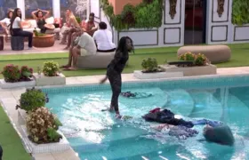 BBB24: após discussão, gonçalense joga roupas de Davi na piscina