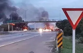 BR-101, no Gradim, volta a receber protestos por falta de energia