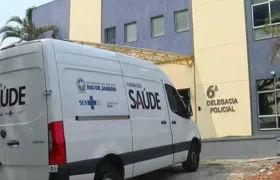 Bandidos roubam vans do governo e trocam tiros com PMs