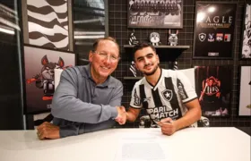 Botafogo anuncia contratação de meia francês Mohamed El Arouch