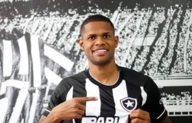 Botafogo deve ter o retorno de Júnior Santos no sábado