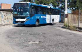 Buracos na saída dos ônibus no Terminal de Niterói preocupam passageiros