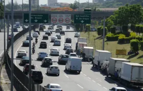 Caos no Fundão: Caminhão pega fogo dentro de um dos túneis da Linha Amarela