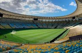 Pelo Brasileirão, Fluminense e Flamengo se enfrentam neste domingo (23)