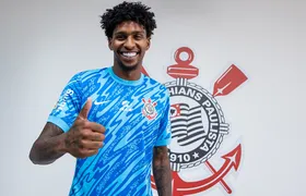 Corinthians vai pagar R$ 500 mil ao Flamengo para ter goleiro Hugo na Copa do Brasil