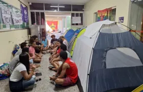 Corte nos auxílios: Alunos da UERJ ocupam campus em São Gonçalo; Vídeo