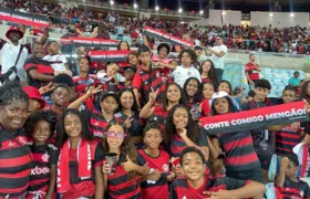 Crianças do Morro do Bumba realizam sonho e assistem ao Flamengo no Maracanã