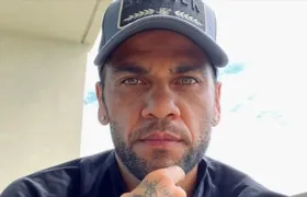 Daniel Alves muda versão e alega embriaguez, diz jornal