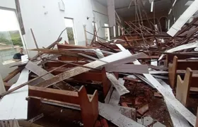 Desabamento de teto de paróquia deixa 80 pessoas feridas em Minas Gerais