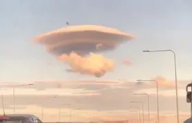 ET? Motorista flagra nuvem no formato do Mac em Niterói